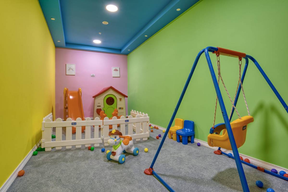 Dječija igrališta i bazen